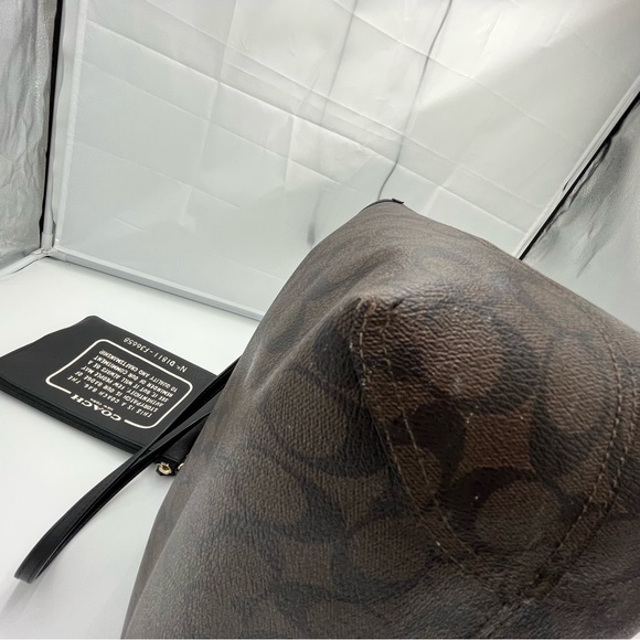 Coach Signature coated canvas with smooth leather tote - Picture 7 of 16